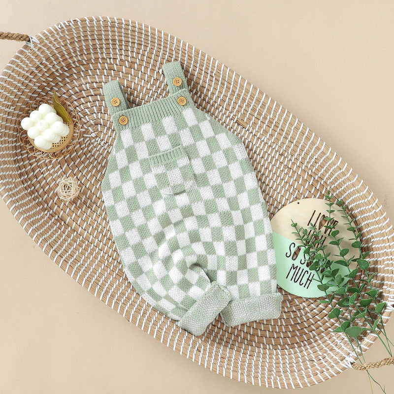 Macacão Bebê Xadrez com Botões de Madeira